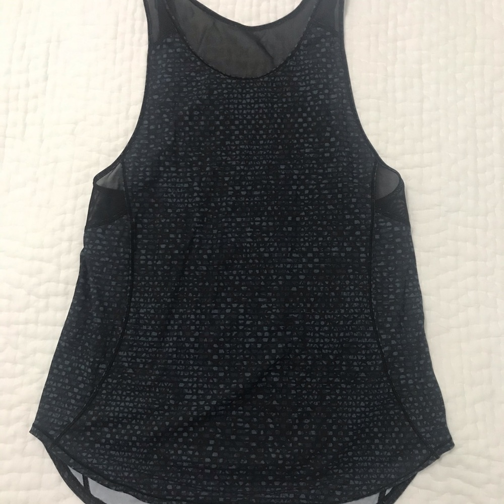 Lululemon sculpt tank II size 6